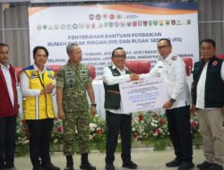 Menko PMK Serahkan Bantuan Stimulan Rumah Rusak, Bupati Tapanuli Utara: Ini Pemulihan Kehidupan Masyarakat